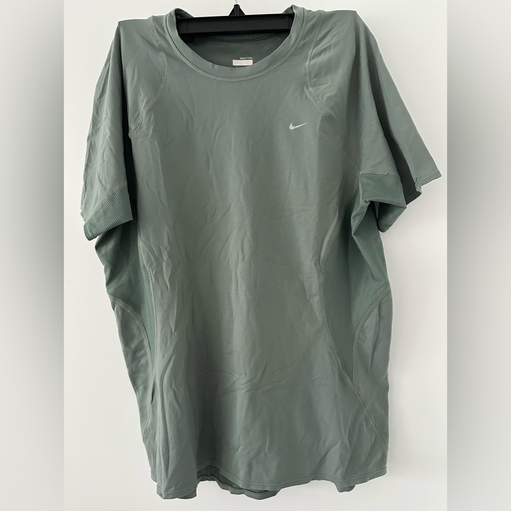 Nike Fit Dry Women's Running Top